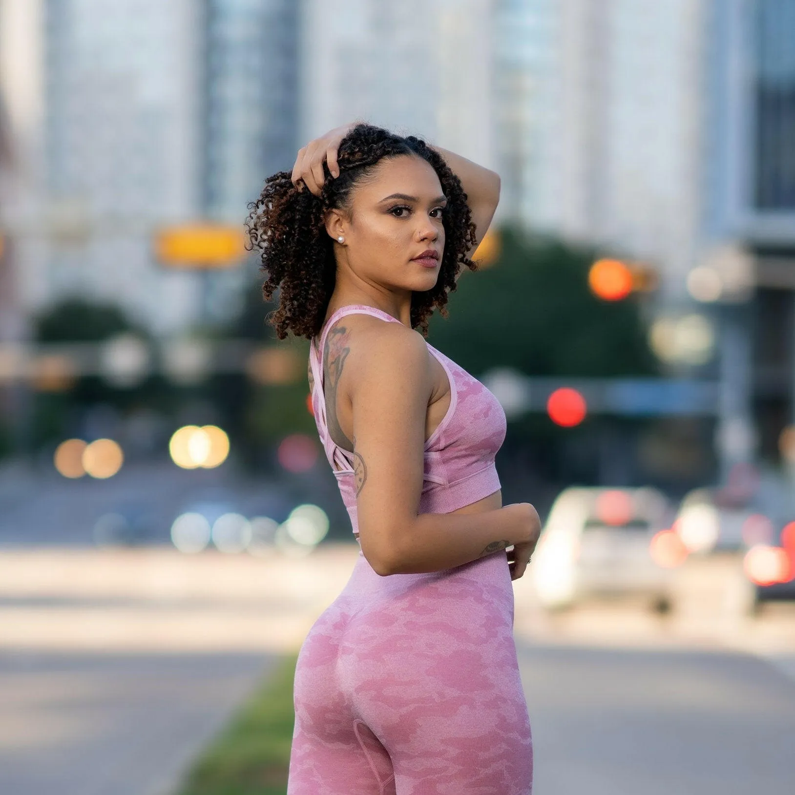Rebel Seamless Sports Bra (Camo Pink)